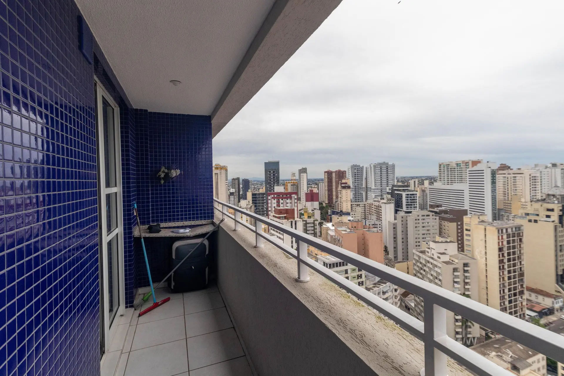 2-bedroom apartment in a building with an indoor pool — photo 19
