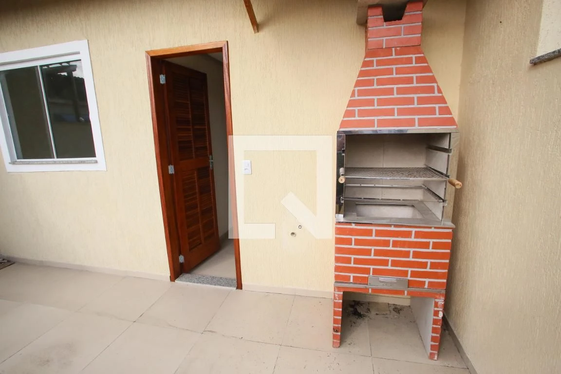 Condominium house with 3 bedrooms and 4 bathrooms — photo 2