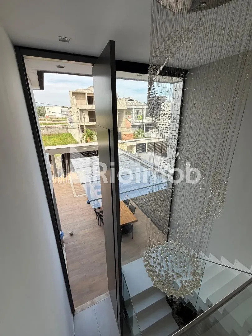 5-bedroom house with a bathtub in Rio de Janeiro — photo 35