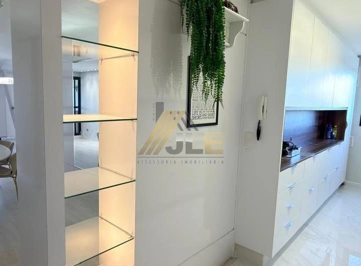 111 m² apartment with 2 bedrooms and a glassed-in balcony — photo 5