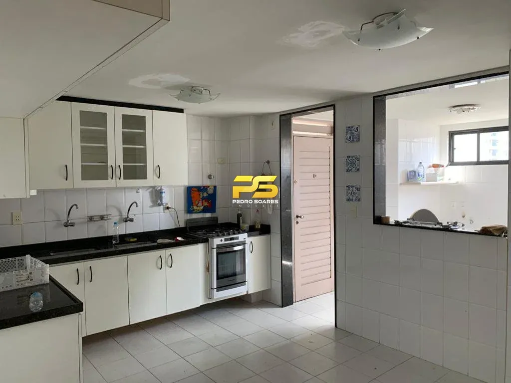 Квартира 204 м² з 3 спальнями з ванною і 2 паркомісцями — photo 9