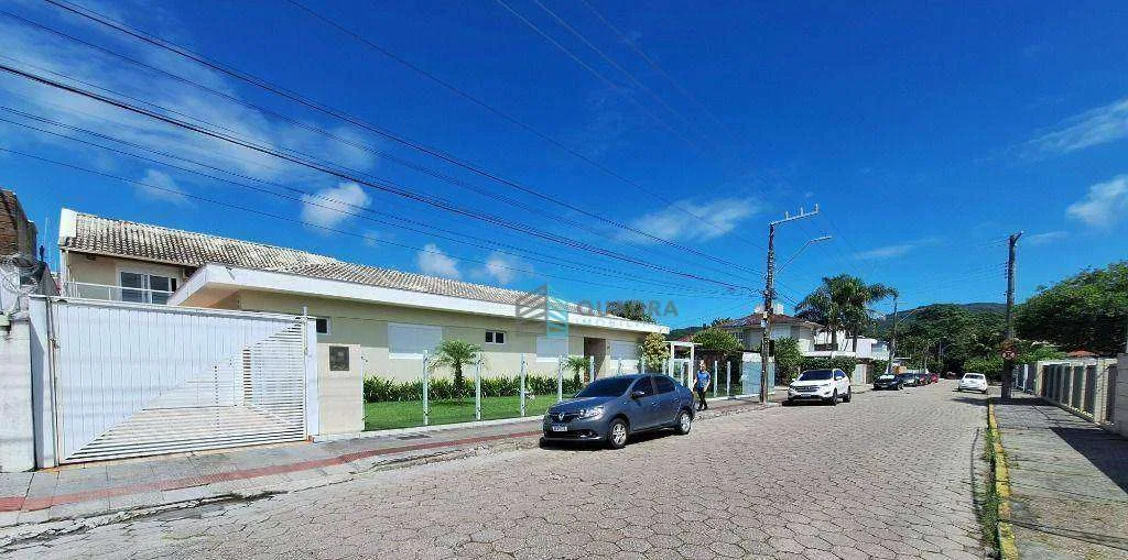 5-bedroom house with a private pool in Florianópolis — photo 26