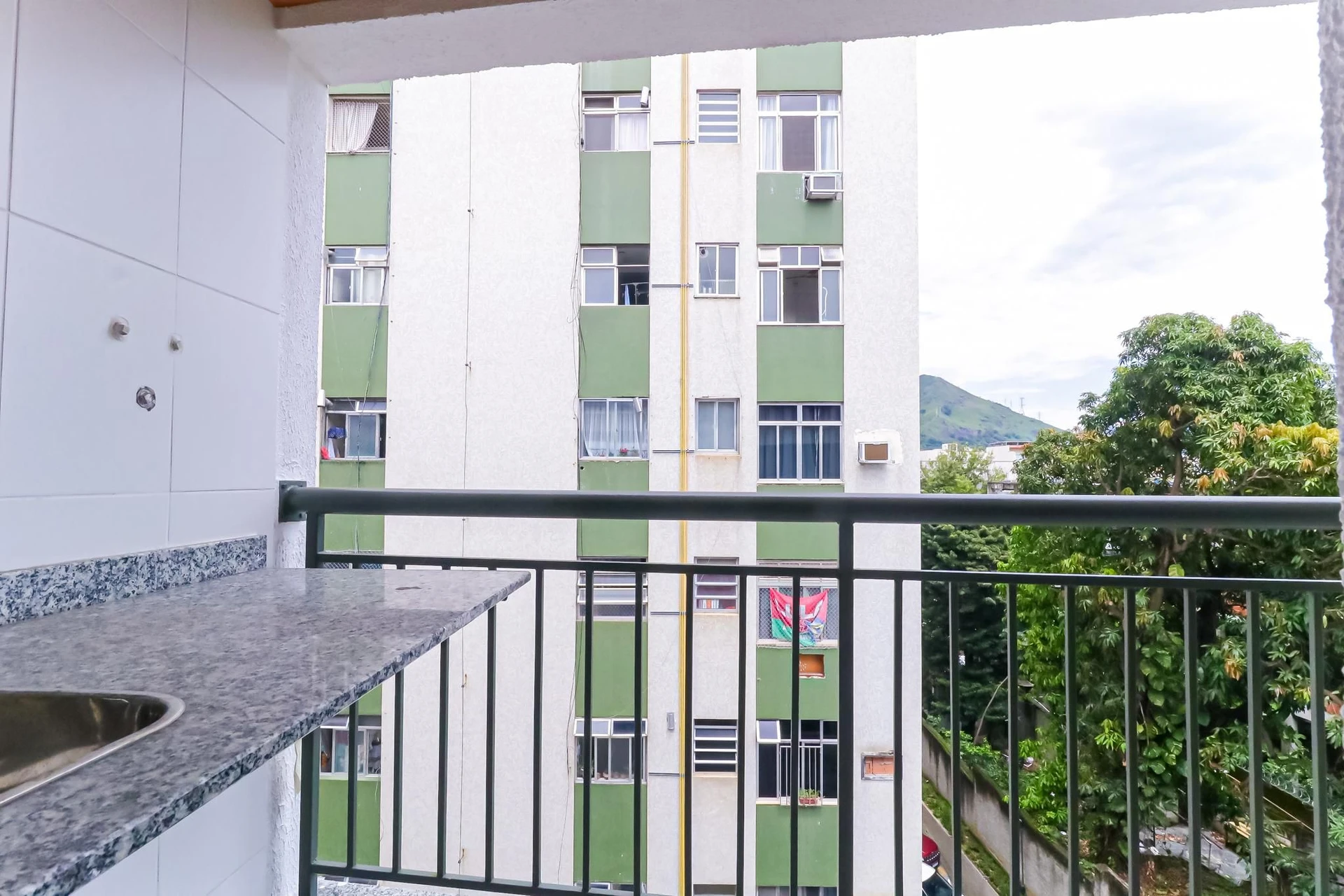 Apartamento de 2 quartos em condomínio com piscina — photo 24