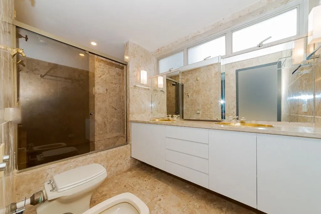 2-bedroom apartment with 2 en-suite bathrooms; 331 m² — photo 23