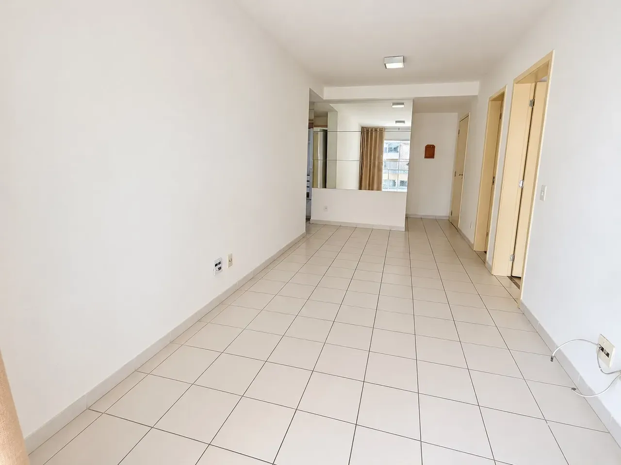 3-bedroom apartment in a building with a gym — photo 8