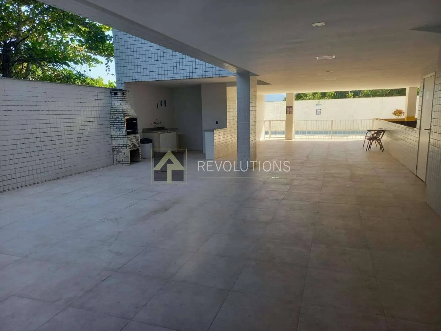 Apartamento de 3 quartos em condomínio com piscina — photo 16