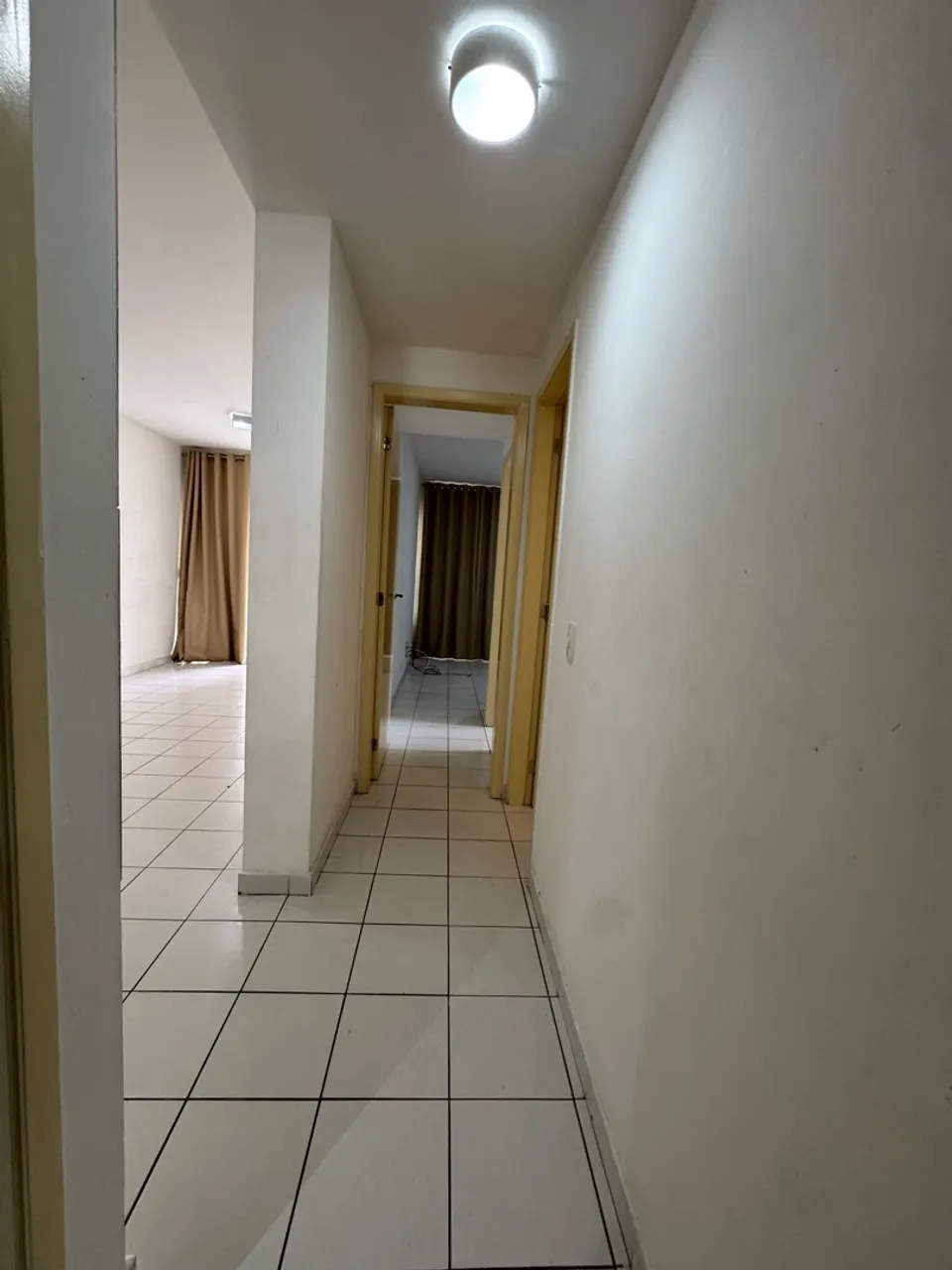 3-bedroom apartment in a building with a gym — photo 9