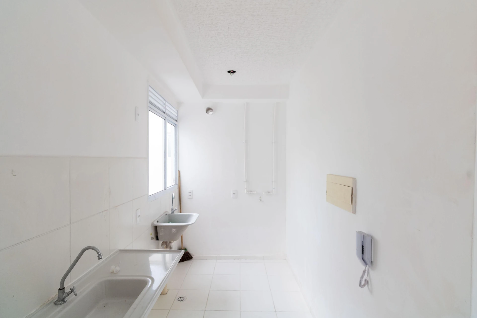 Unfurnished apartment with 2 bedrooms and 1 parking spot — photo 21