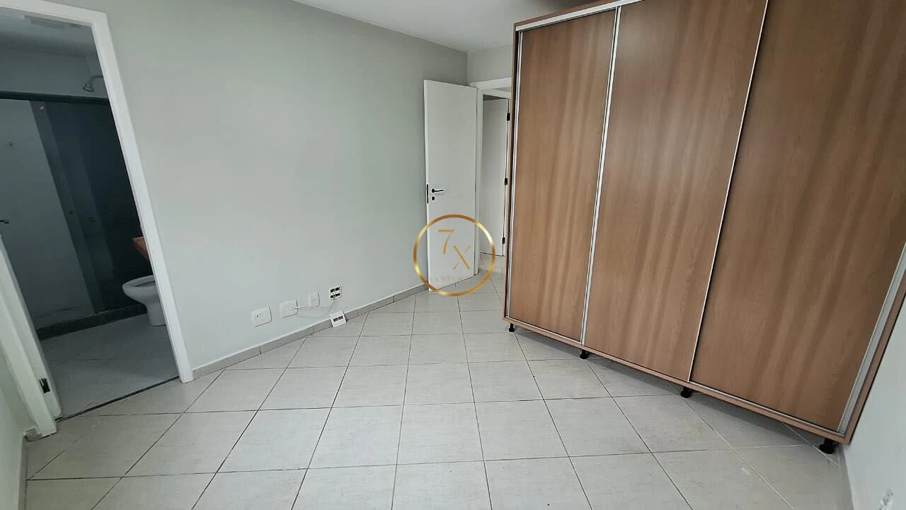 Застеклённый балкон и 2 спальни: квартира 70 м² — photo 29