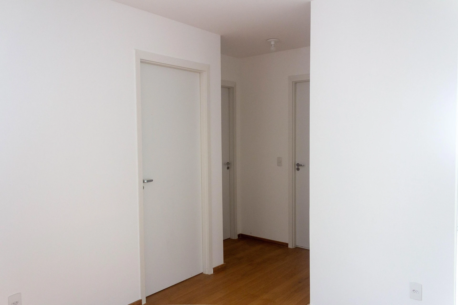 Деревянный пол или ламинат и 2 спальни: квартира 44 м² — photo 19