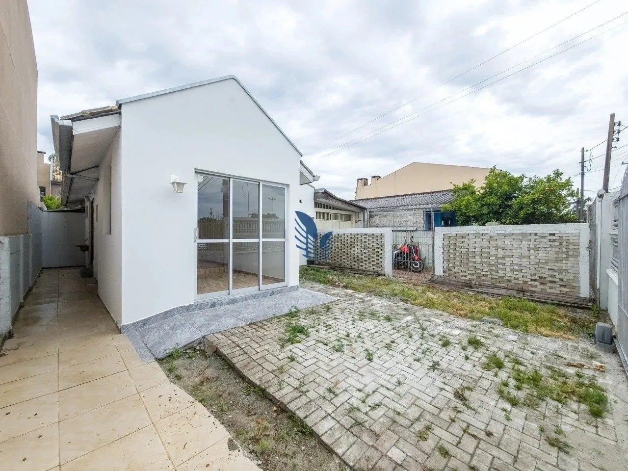 1-bedroom house with a private garden — photo 6