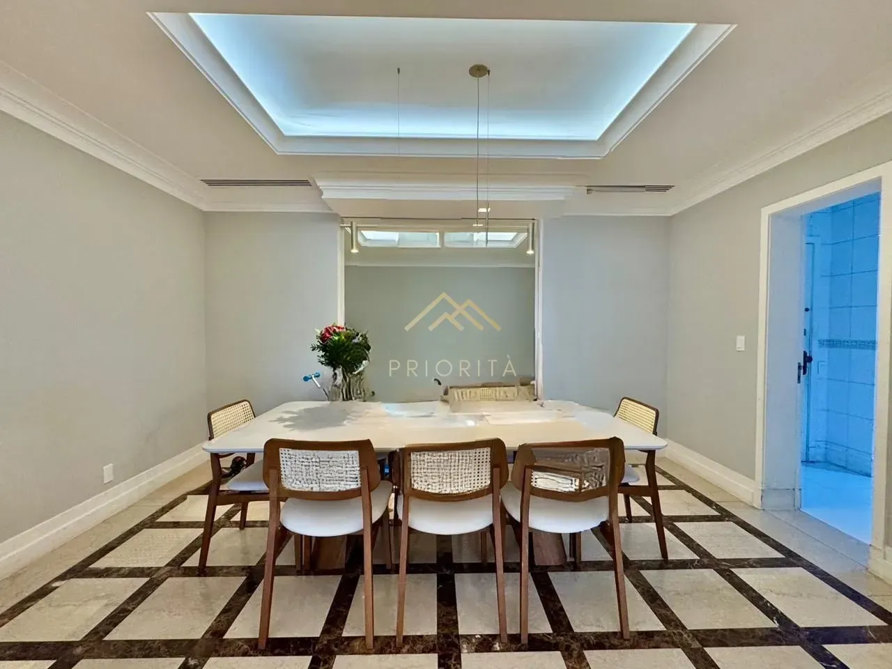 Duplex penthouse with 4 bedrooms and 5 bathrooms — photo 44