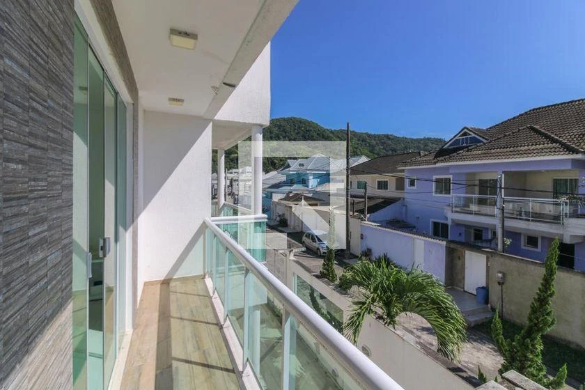 Condominium house with 5 bedrooms and 4 bathrooms — photo 41