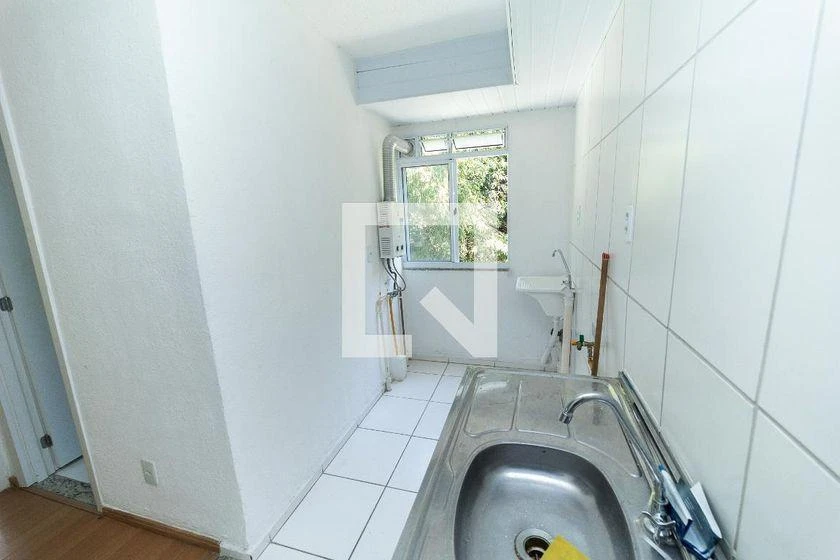 2-bedroom apartment in a building with a gym — photo 11