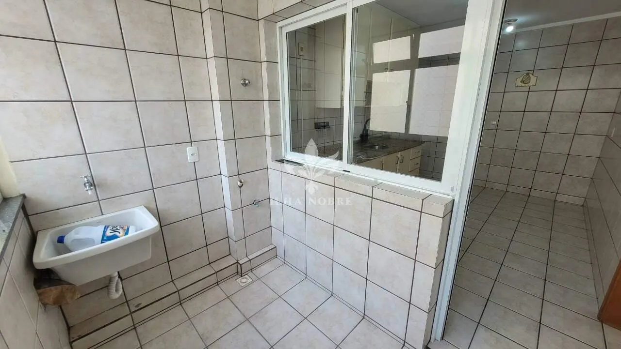 Furnished 3-bedroom apartment with 2 bathrooms — photo 18