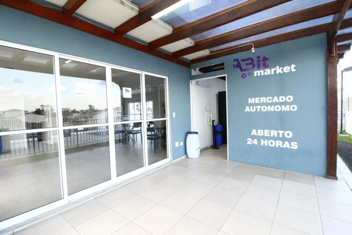Wood or laminate floors in a 2-bedroom house, 46 m² — photo 25