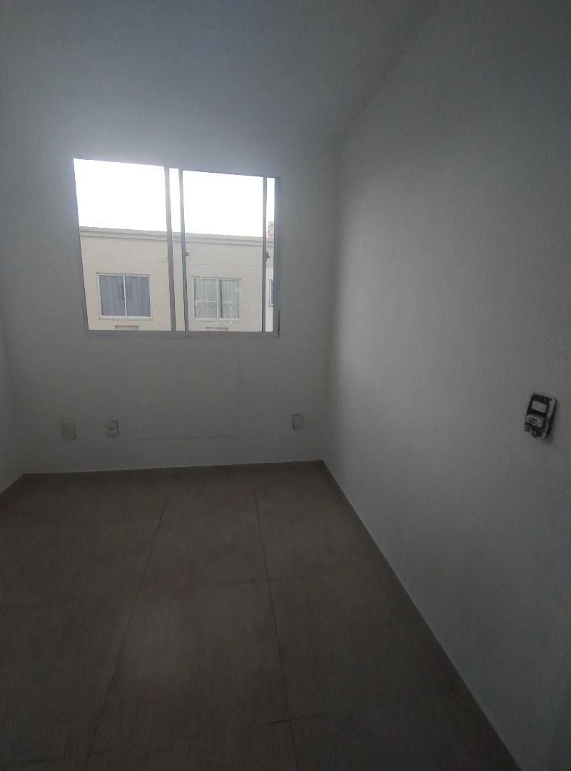 Apartamento sem mobília com 2 quartos e varanda — photo 12