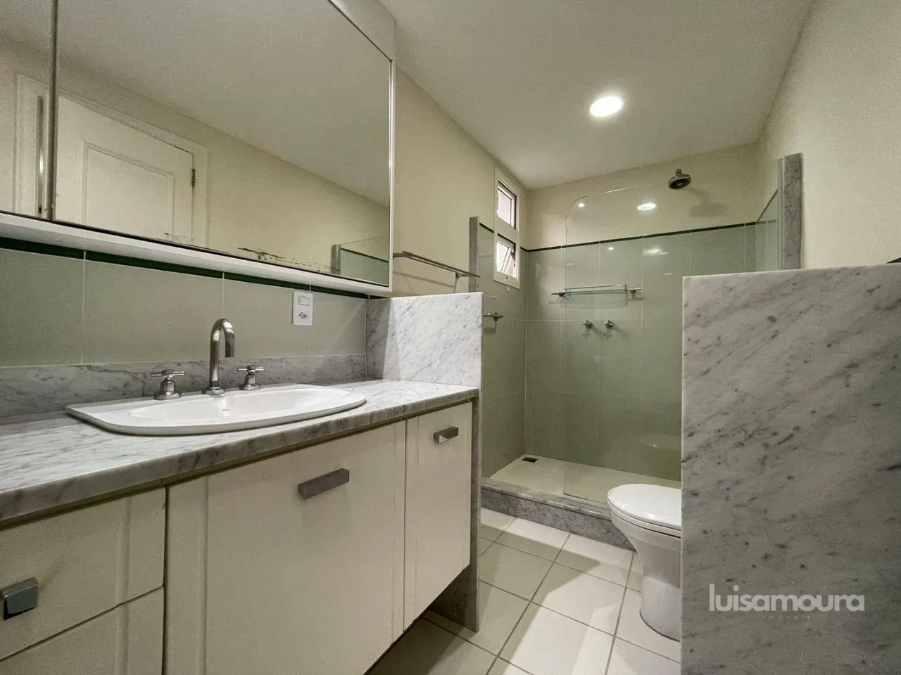 Furnished 4-bedroom house with 5 bathrooms — photo 11