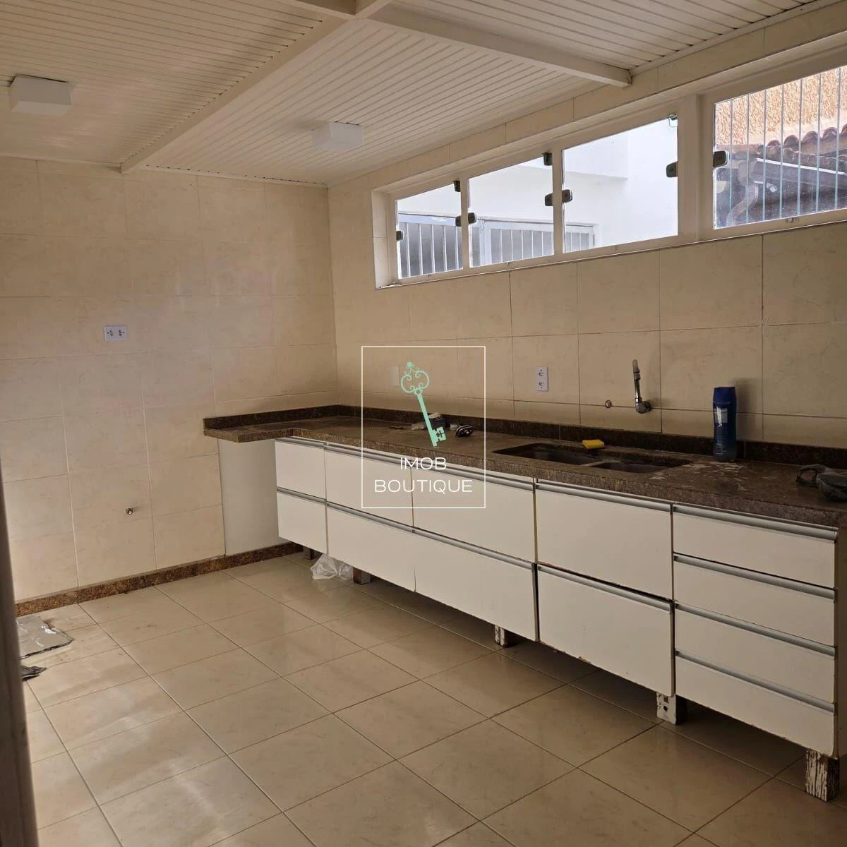 Duplex house with 5 bedrooms and laundry washing machine — photo 4