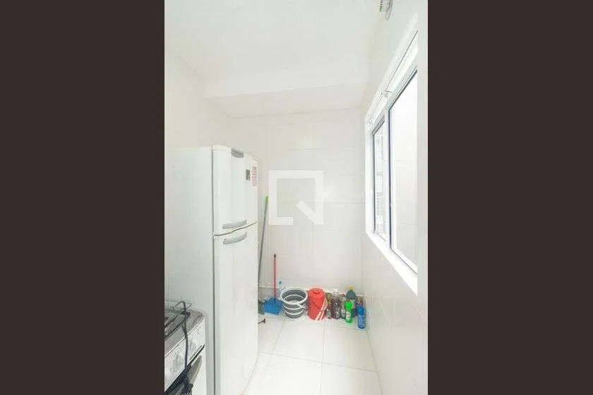 Furnished 2-bedroom apartment with open-plan kitchen — photo 29