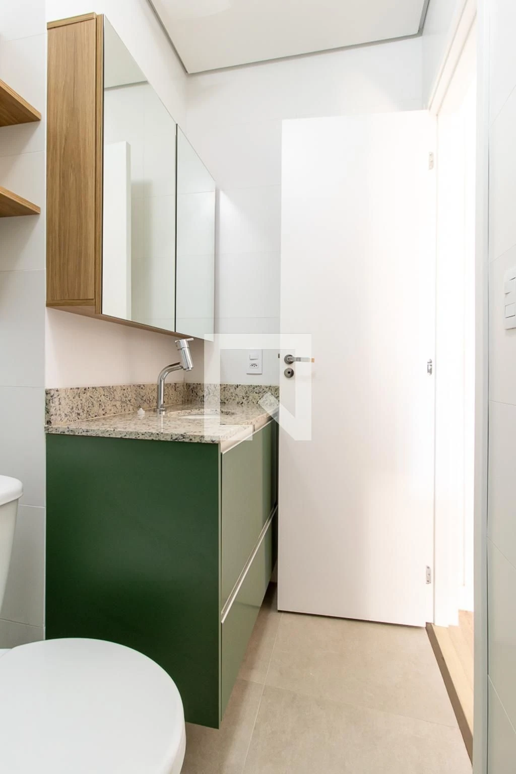 28 m² studio with a washing machine and a home office — photo 28