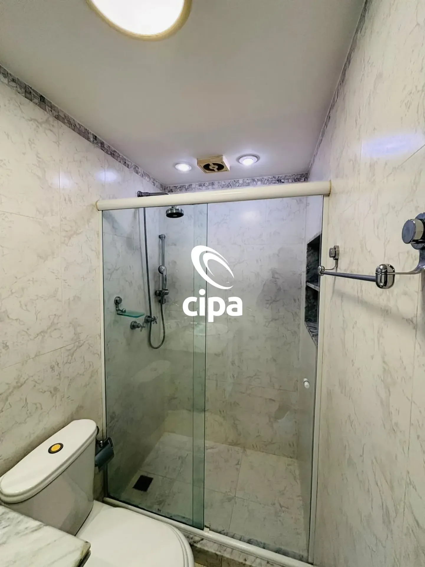 2-bedroom apartment with a water view in Rio de Janeiro — photo 14