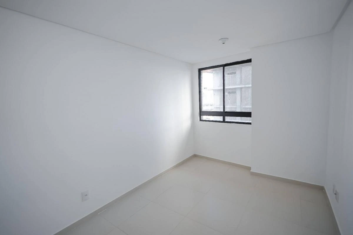 3-bedroom apartment in a building with a pool — photo 3
