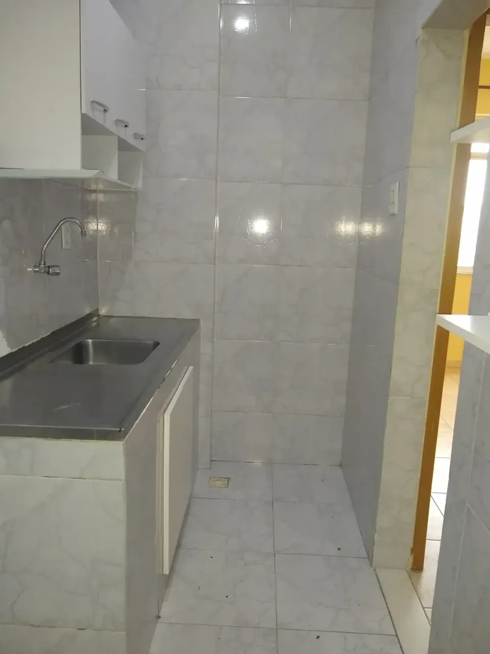 1-bedroom apartment with a separate kitchen — photo 3