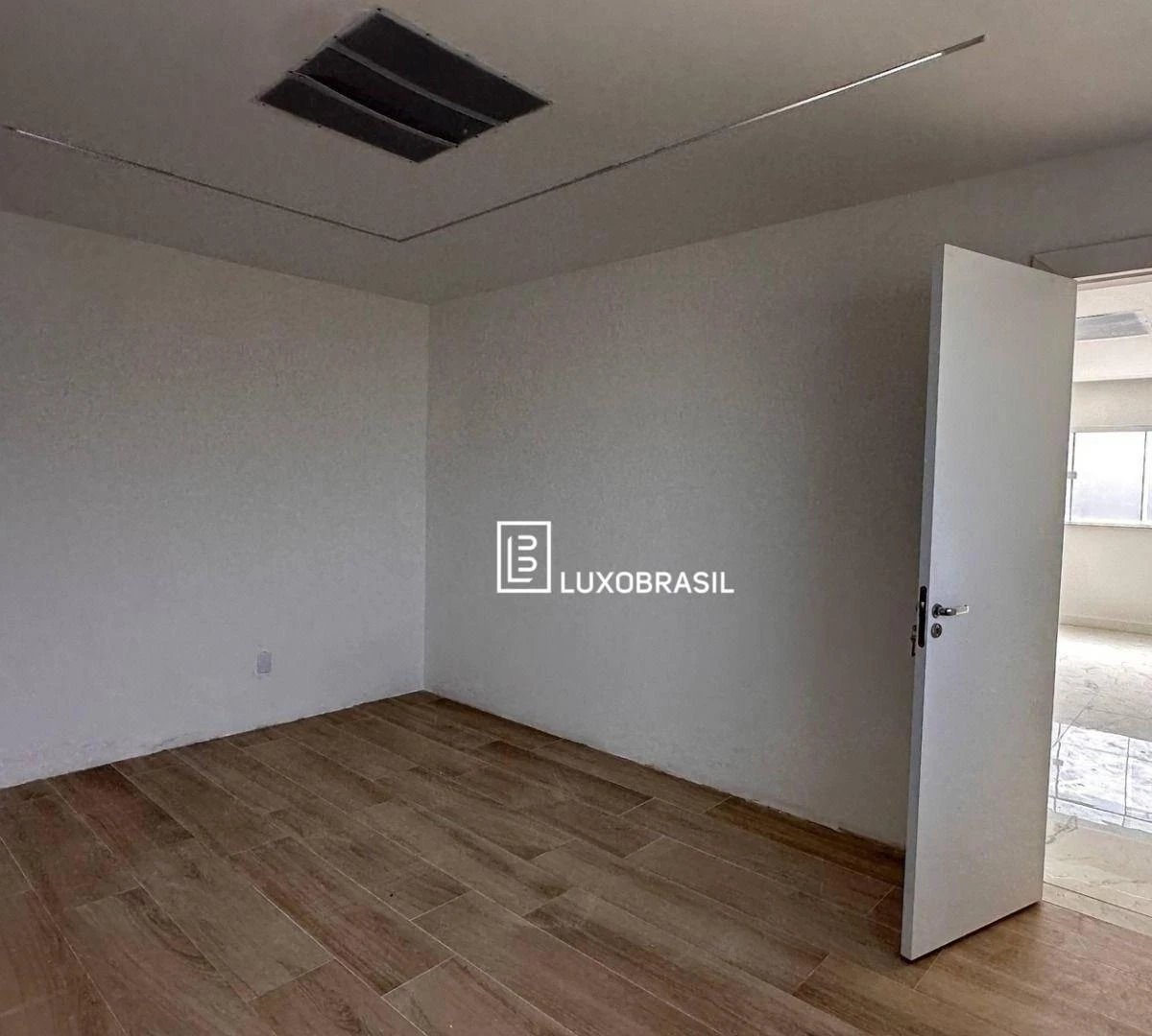 House with 7 bedrooms and 700 m², gas kitchen — photo 38
