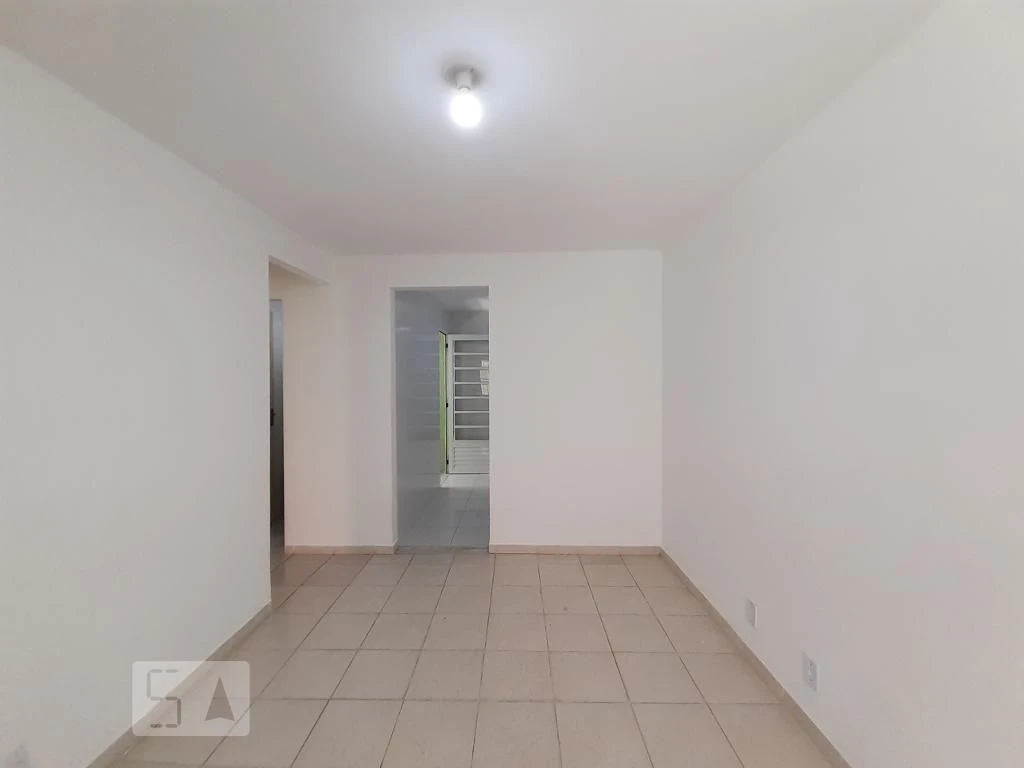 Rental apartment with 2 bedrooms and a balcony — photo 11