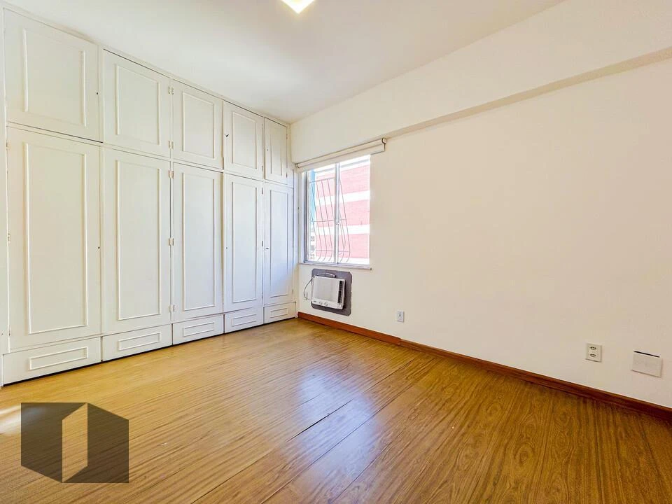 Apartment, 70 m², with wood or laminate floors — photo 11