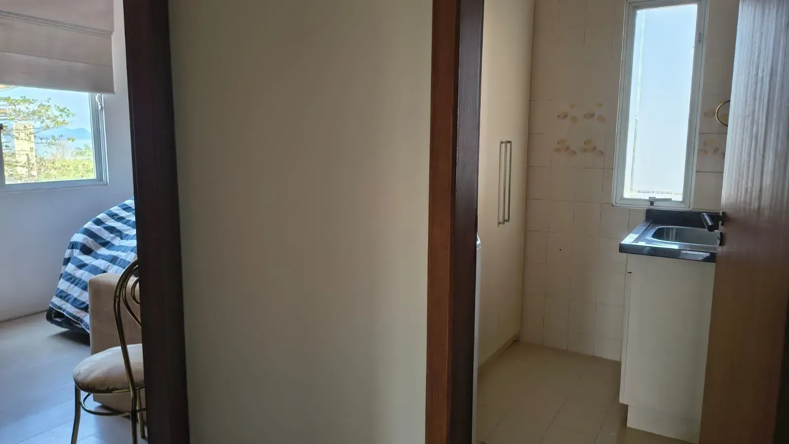 2-bedroom house with a water view in Florianópolis — photo 30