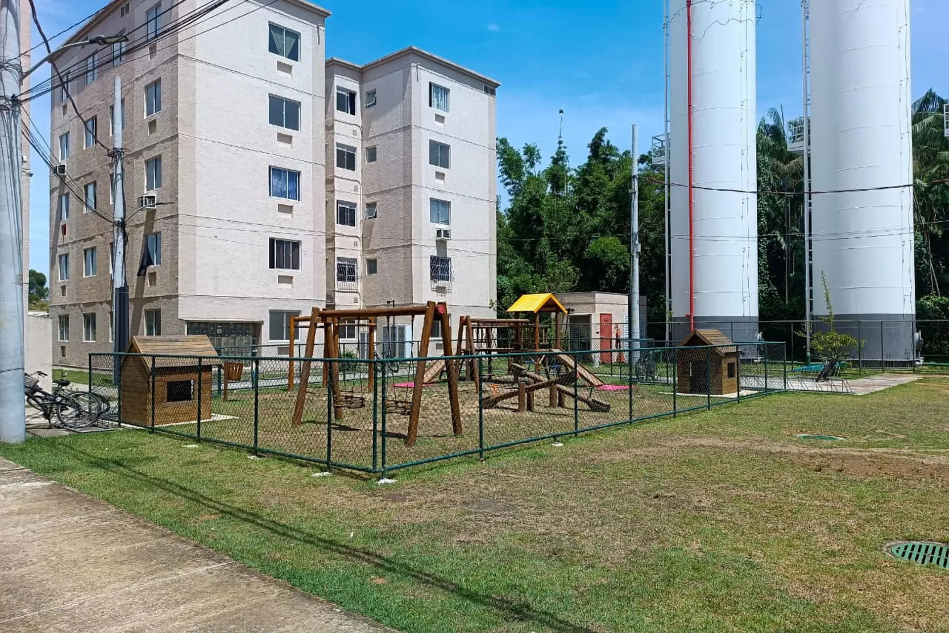Незмебльована квартира з 2 спальнями, 1 ванною і кухнею окремо — photo 26