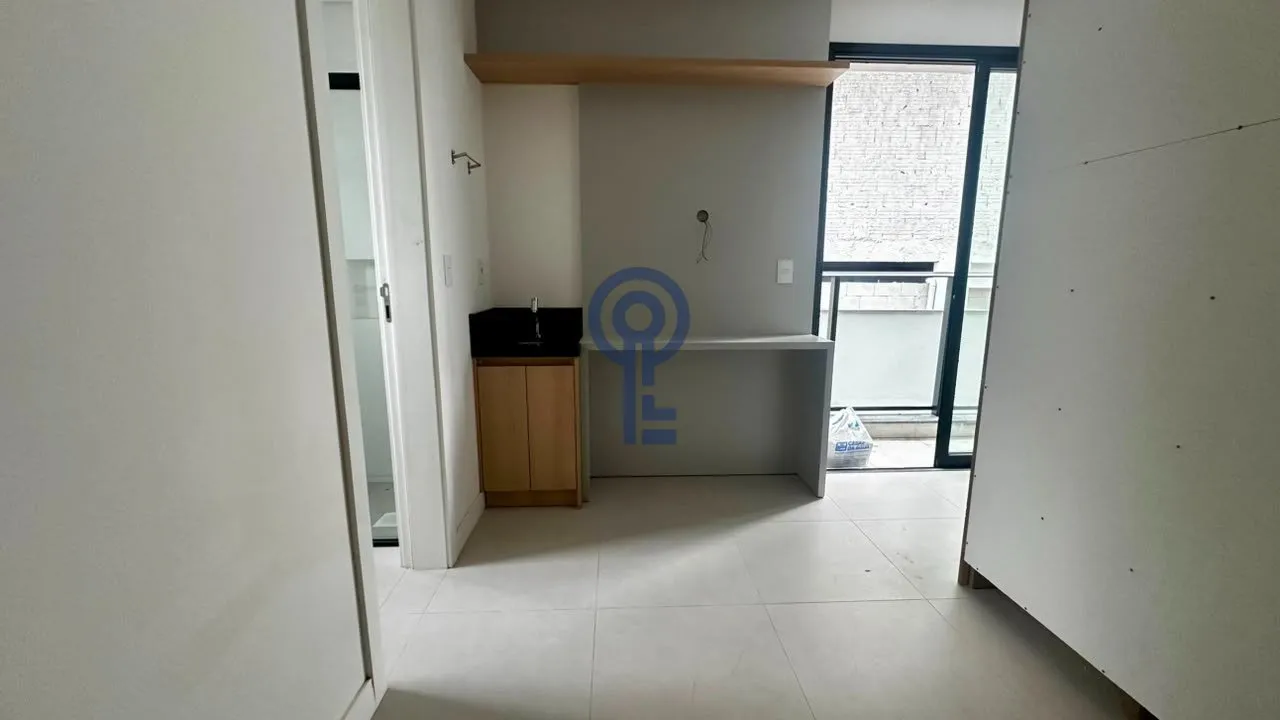 25 m² studio with 1 parking spot, balcony and open-plan kitchen — photo 5