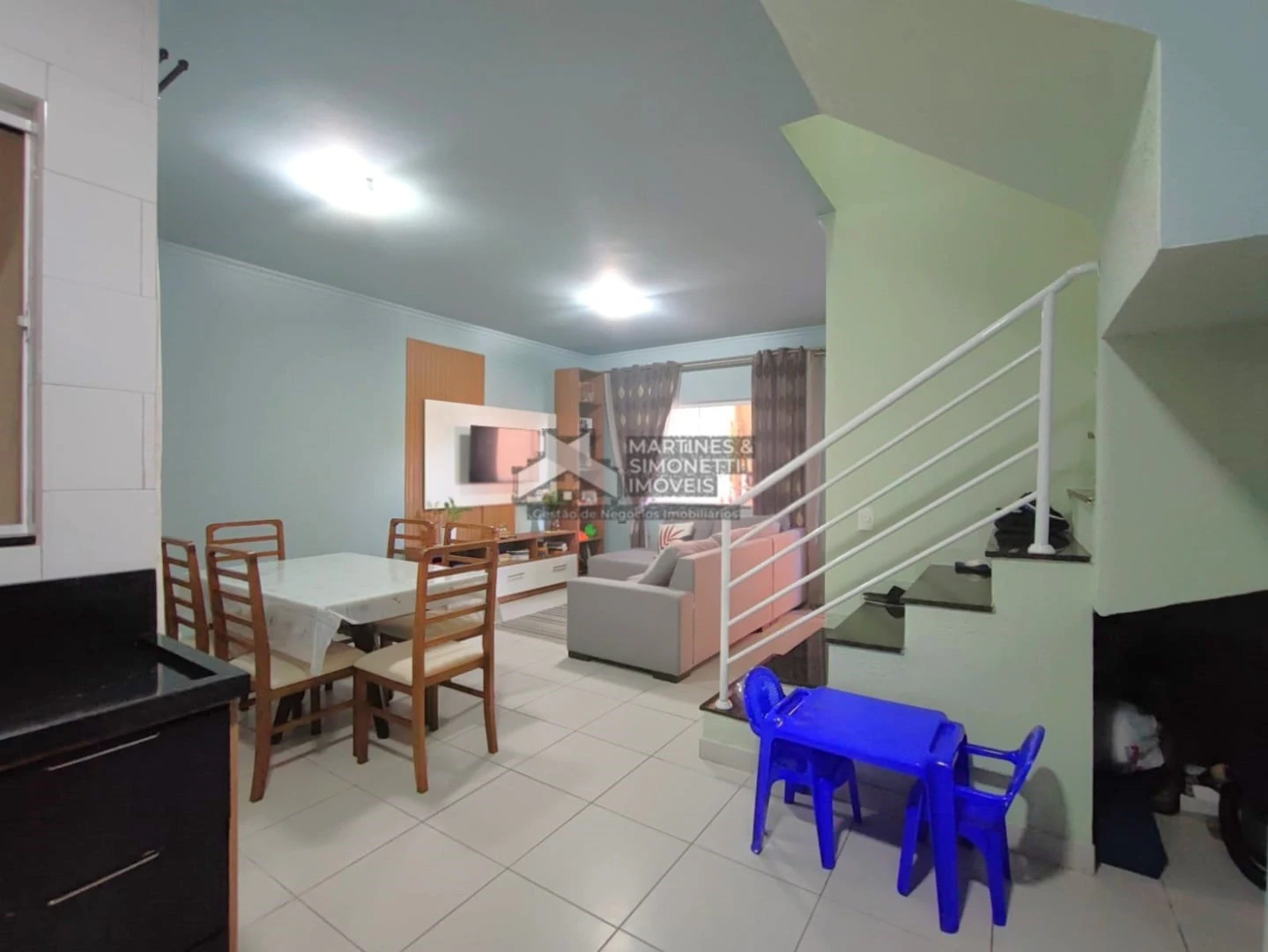3-bedroom house with a walk-in closet in Curitiba — photo 21