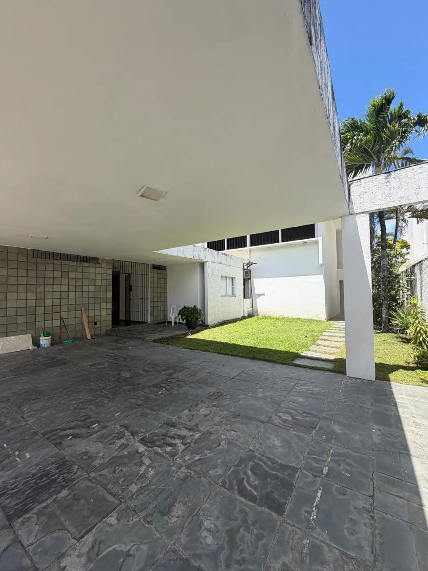 4-bedroom house with a water view in João Pessoa — photo 26