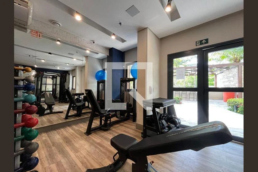3-bedroom apartment in a building with a gym — photo 20