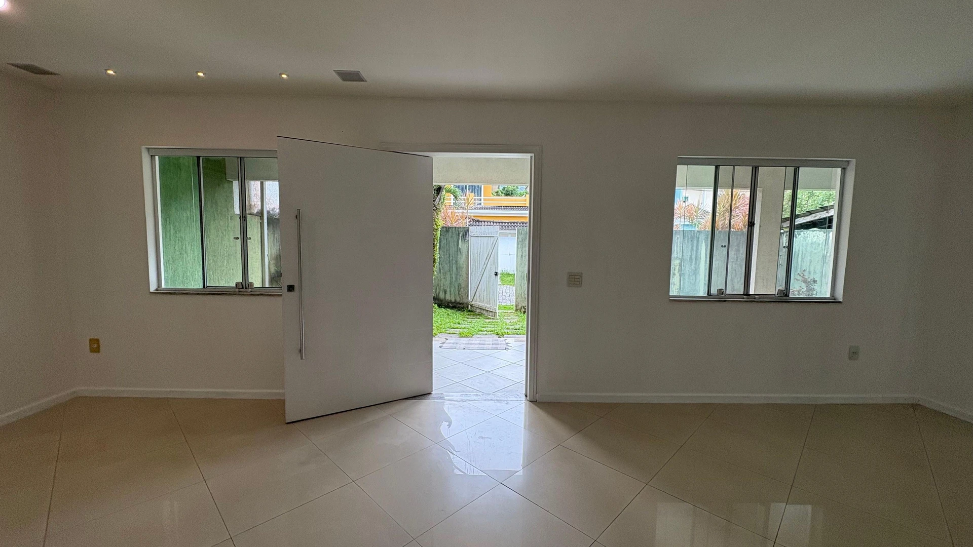 House, 188 m², with a jacuzzi — photo 47