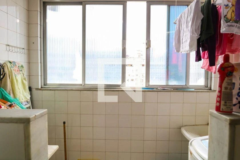 Furnished 2-bedroom apartment with 1 bathroom — photo 39