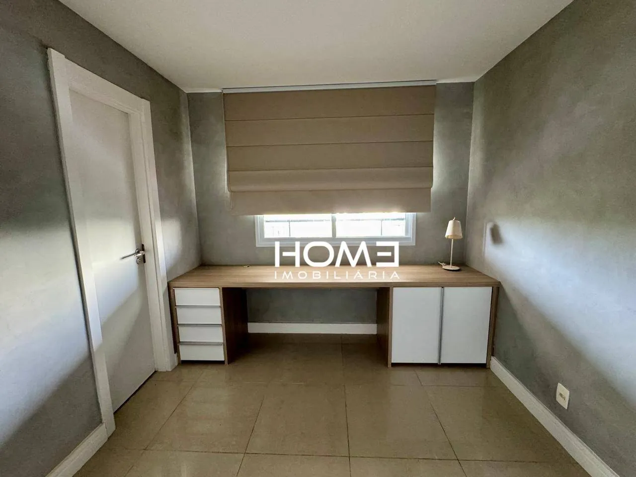 Home office in a 3-bedroom apartment, 155 m² — photo 12