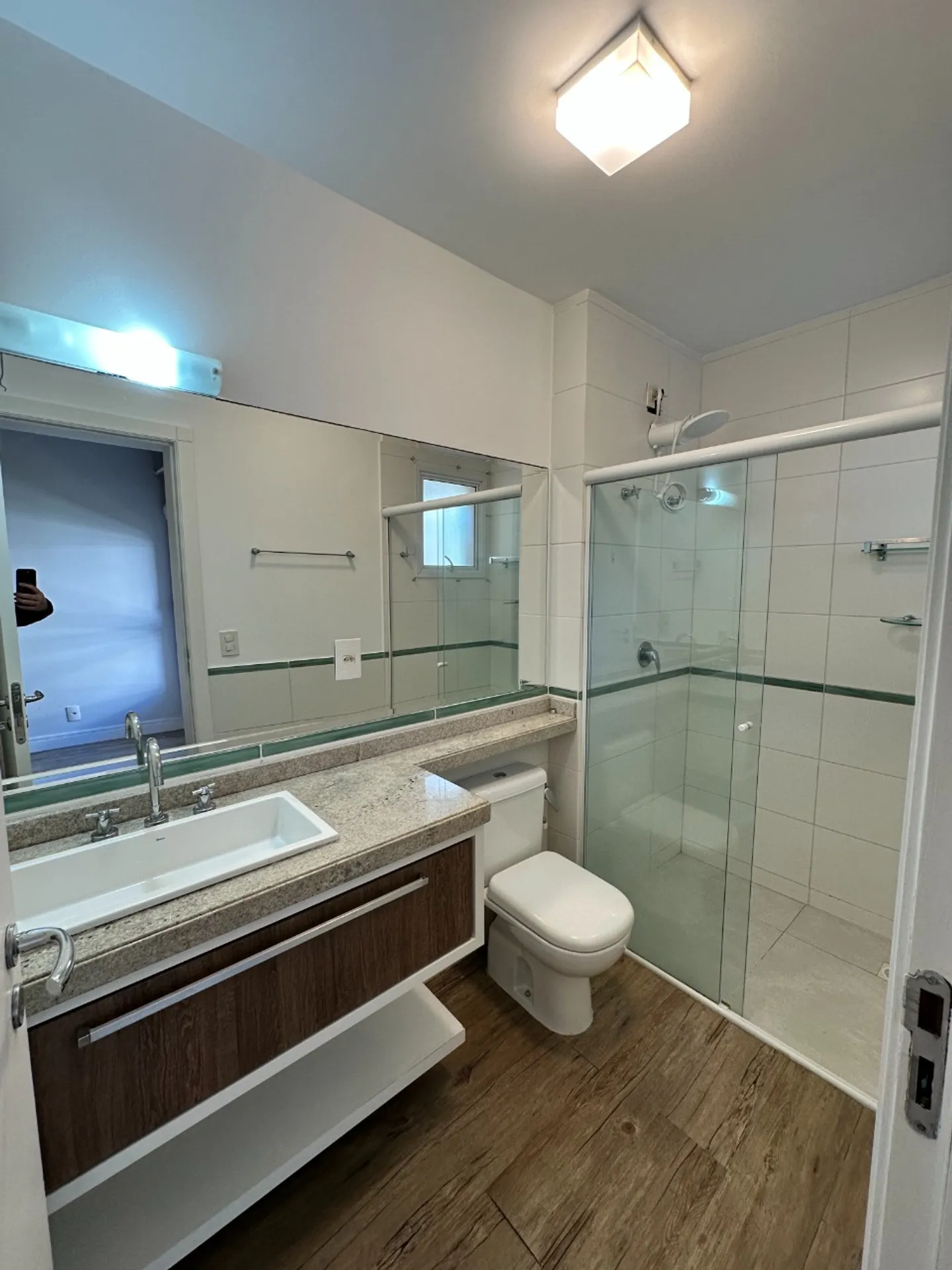 Apartamento amueblado de 2 dormitorios con terraza y parrilla — photo 22