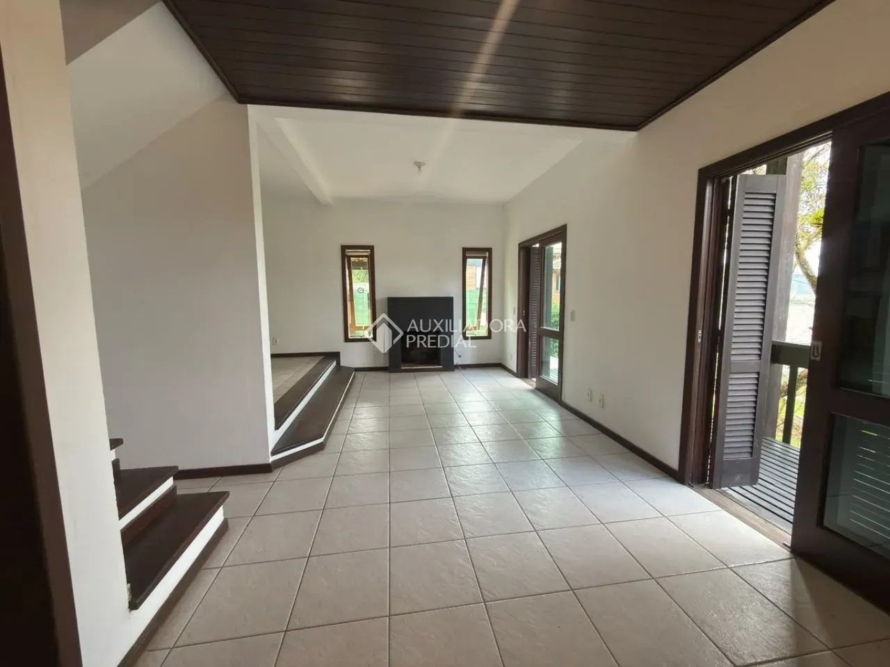 House, 280 m², with a grill on the balcony — photo 6