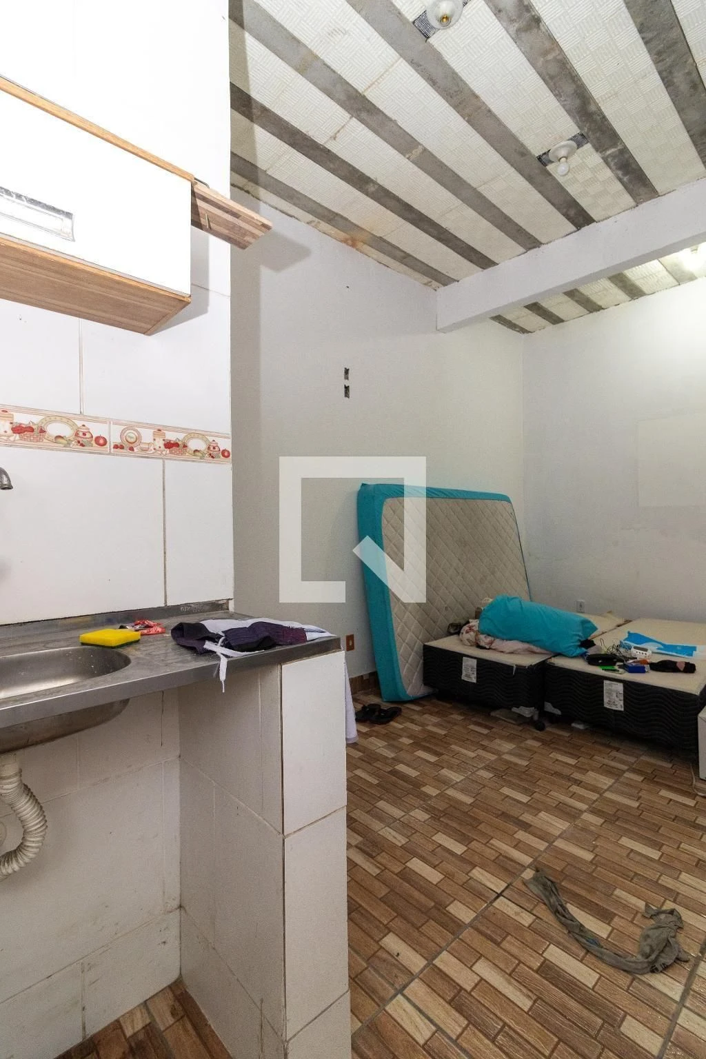 Casa sem mobília com 3 quartos e 3 banheiros, precisa reformar — photo 24