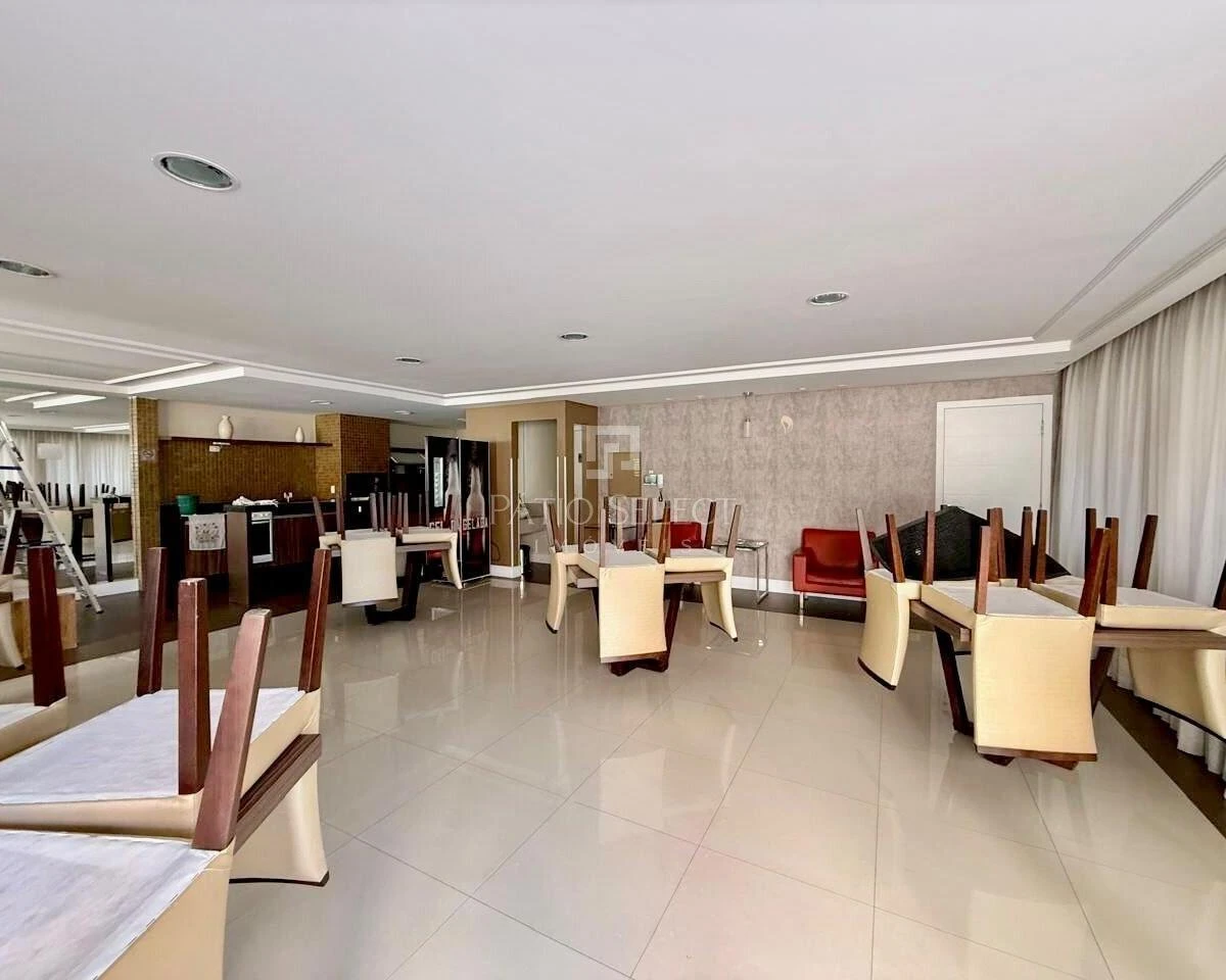 Furnished apartment with 2 bedrooms and glass balcony — photo 37