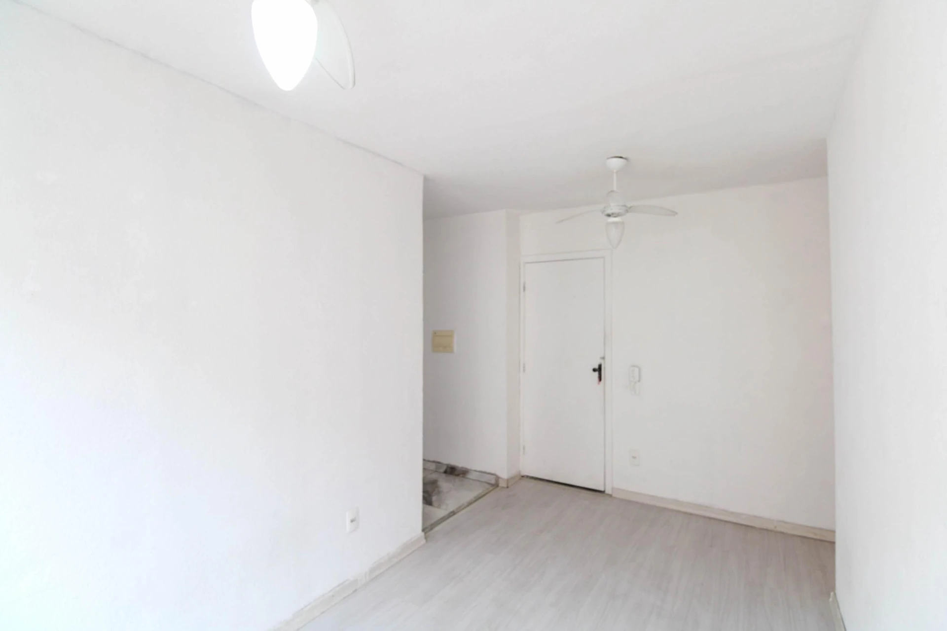 Rental apartment with 2 bedrooms and 1 parking space — photo 22