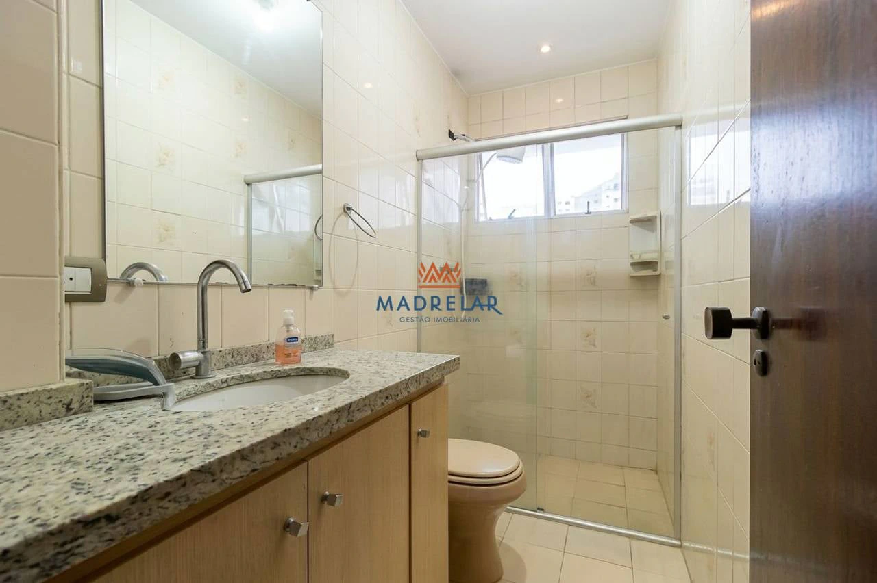 4-bedroom house with a washing machine in Curitiba — photo 13