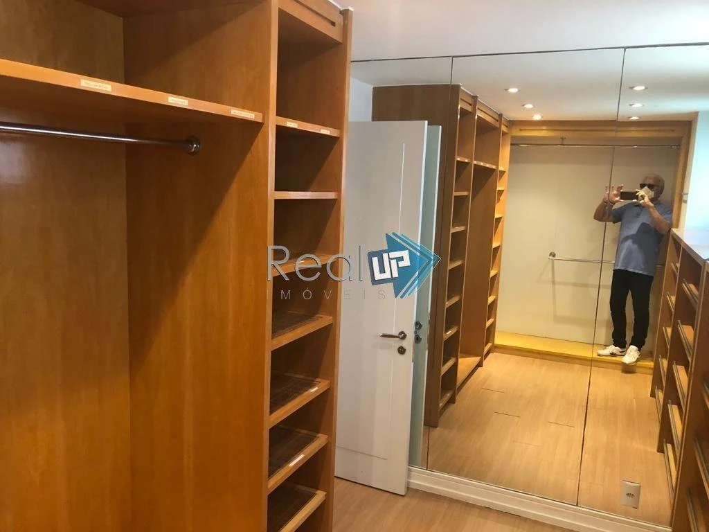 320 m² unfurnished apartment with 2 bedrooms and 3 bathrooms — photo 11