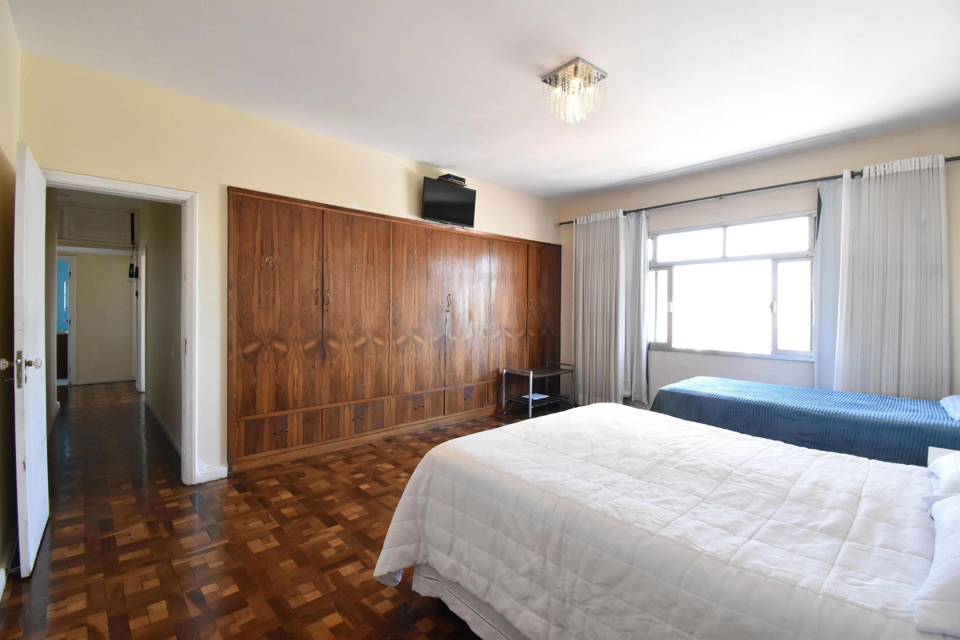 Bañera y 3 dormitorios: departamento de 219 m² — photo 7