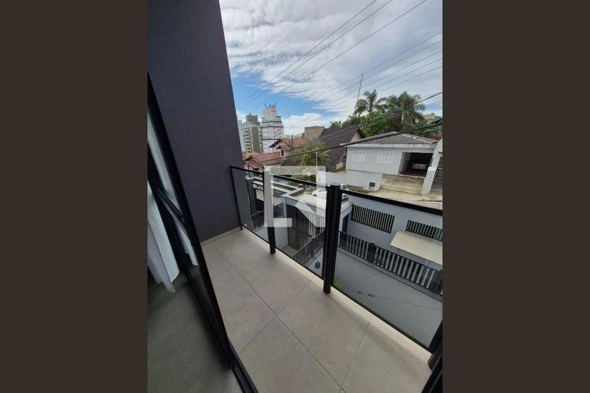 Furnished studio, 37 m², with a washing machine — photo 18
