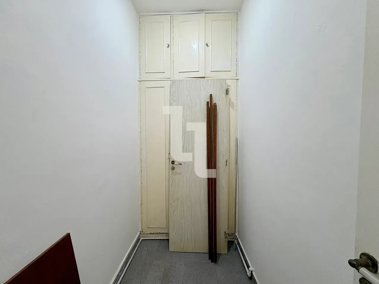 Home office in a 2-bedroom apartment, 85 m² — photo 13